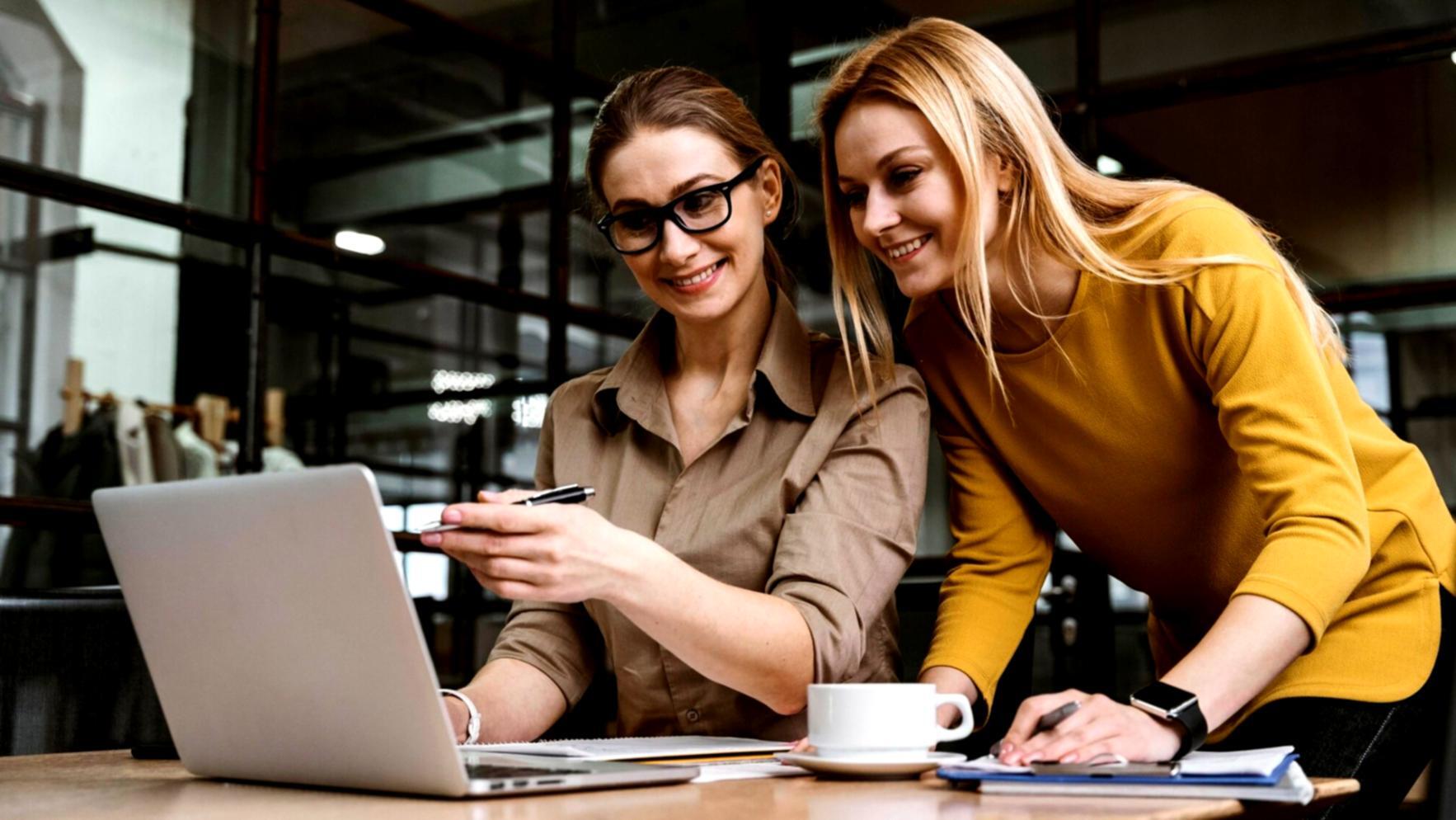 Modern financial consultation session with participants